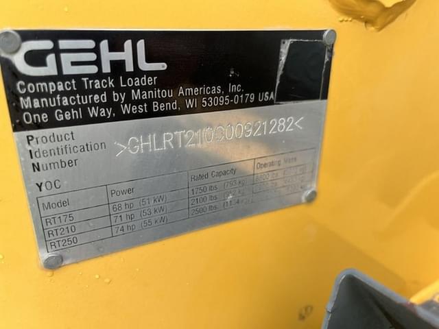 Image of Gehl RT210 equipment image 4