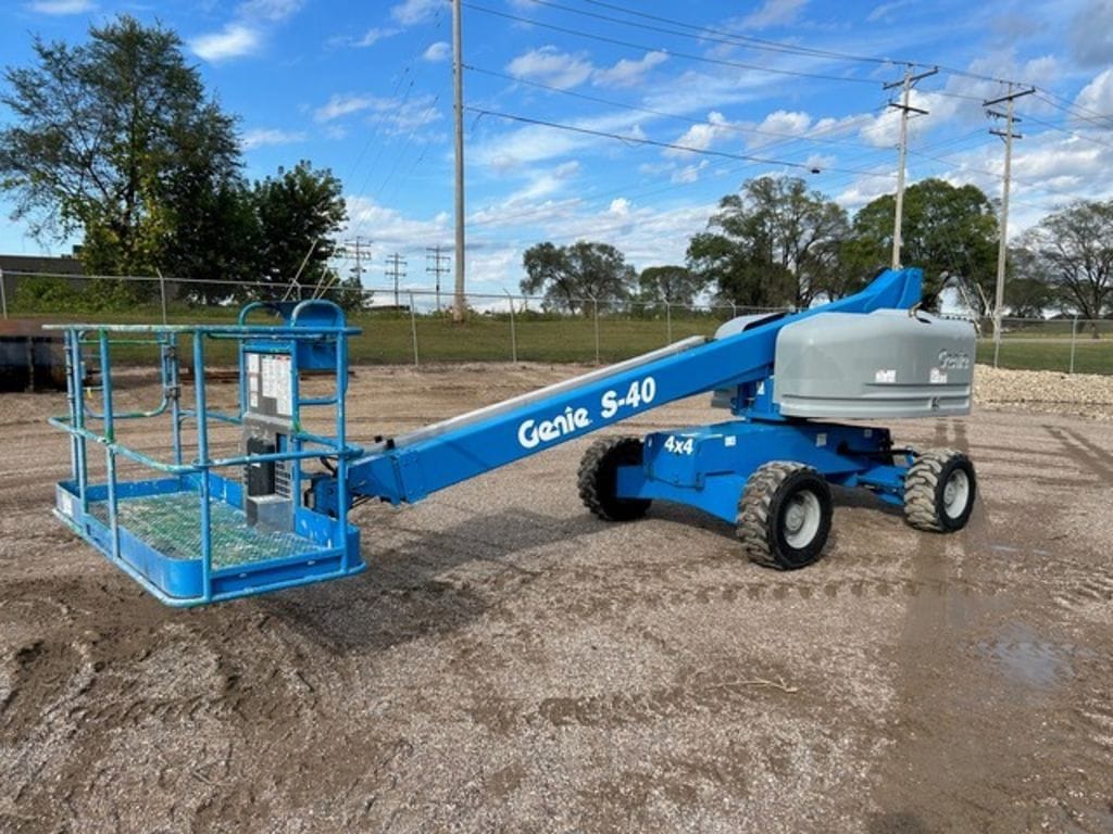 2016 Genie S-40 Equipment Image0