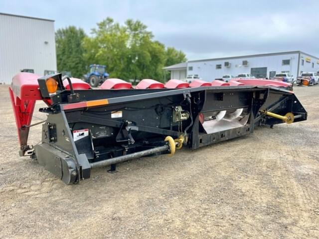 Image of Gleaner 3000 equipment image 3