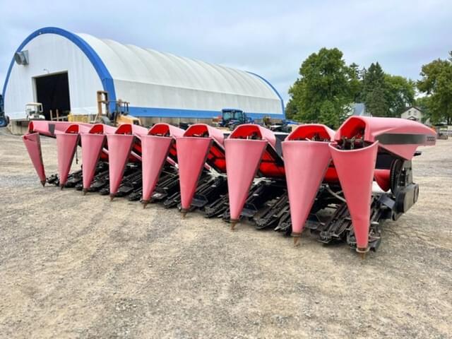 Image of Gleaner 3000 equipment image 1