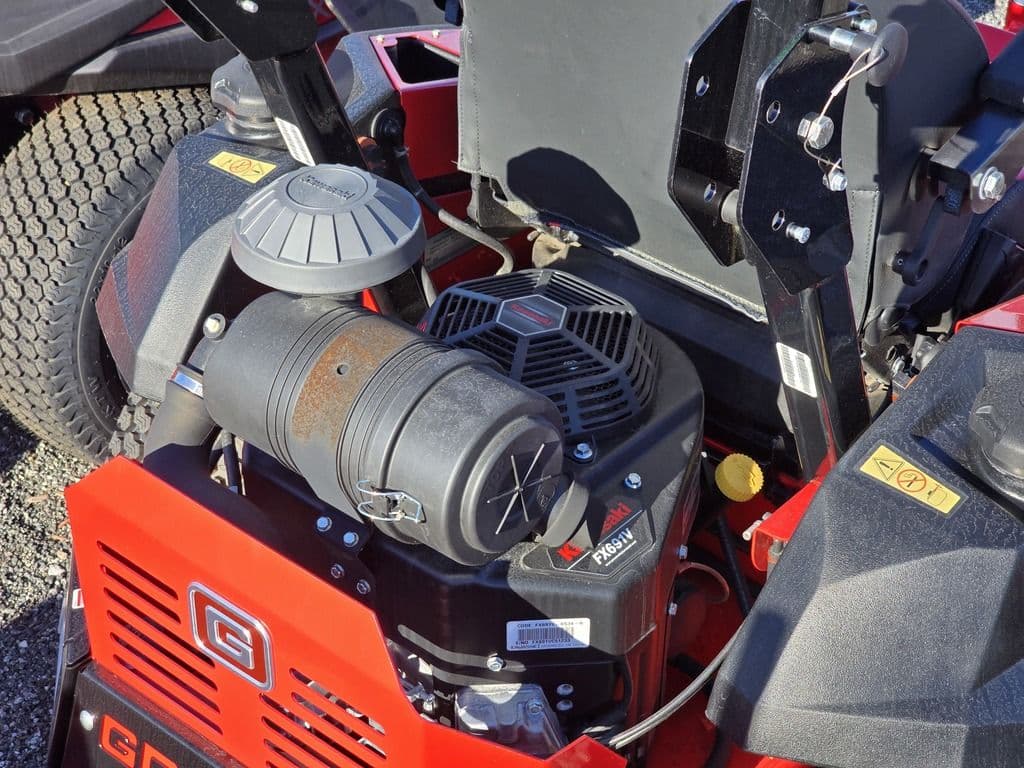 Image of Gravely Pro-Turn 148 Image 1