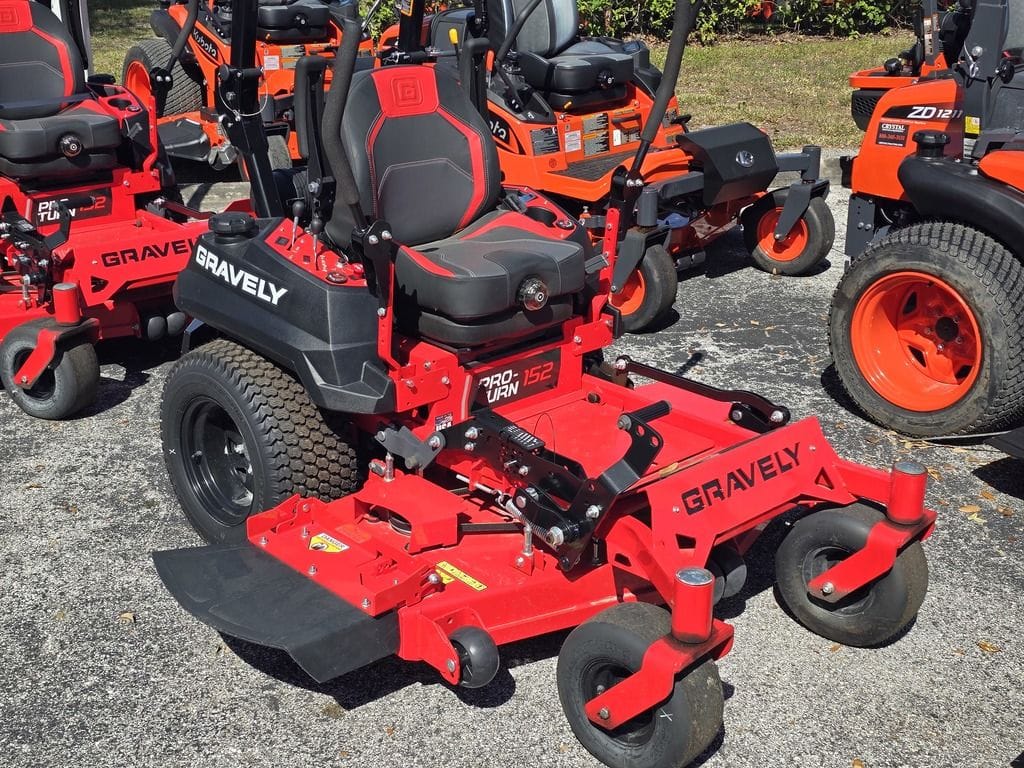 2025 Gravely Pro-Turn 152 Equipment Image0