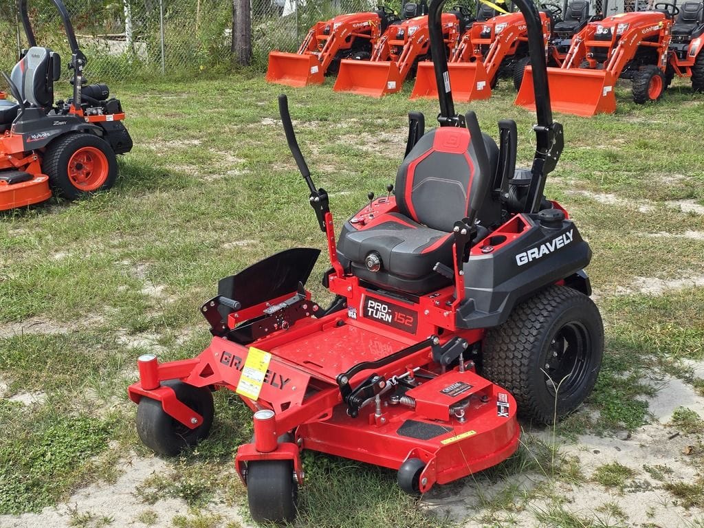 2025 Gravely Pro-Turn 152 Equipment Image0