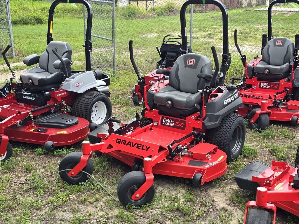 2023 Gravely Pro-Turn 152 Equipment Image0