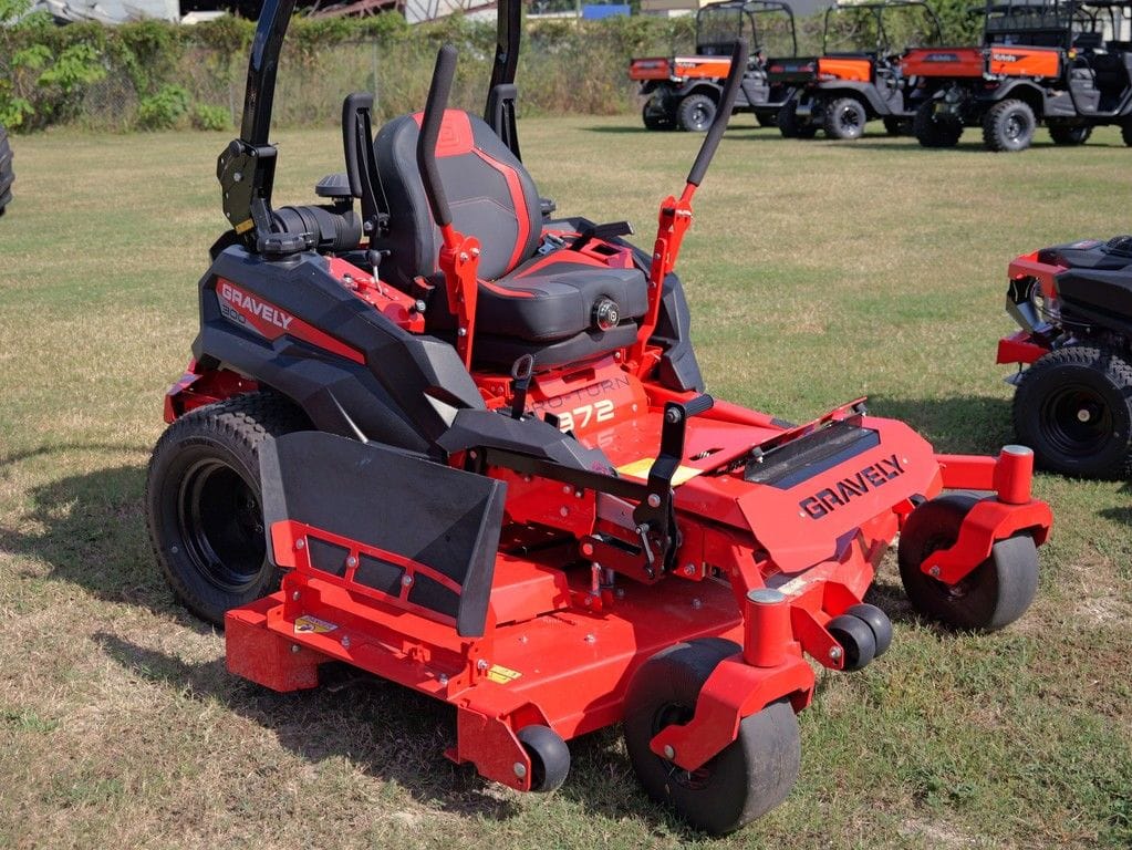 Gravely 300 Equipment Image0