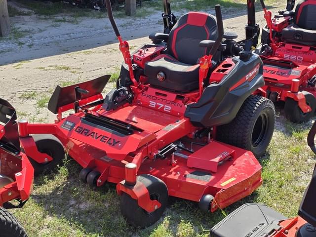 Image of Gravely Pro-Turn 372 equipment image 1