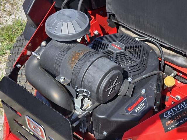 Image of Gravely Pro-Turn 560 equipment image 3