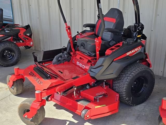 Image of Gravely Pro-Turn 560 equipment image 1