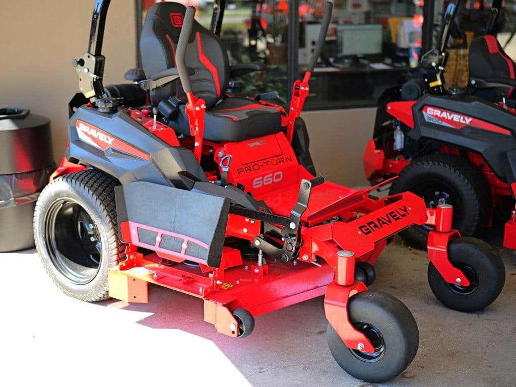 Image of Gravely Pro-Turn 660 Image 0