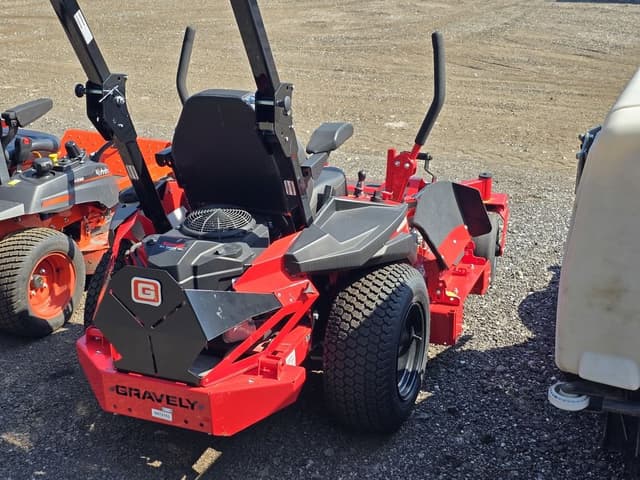 Image of Gravely Pro-Turn Z equipment image 2