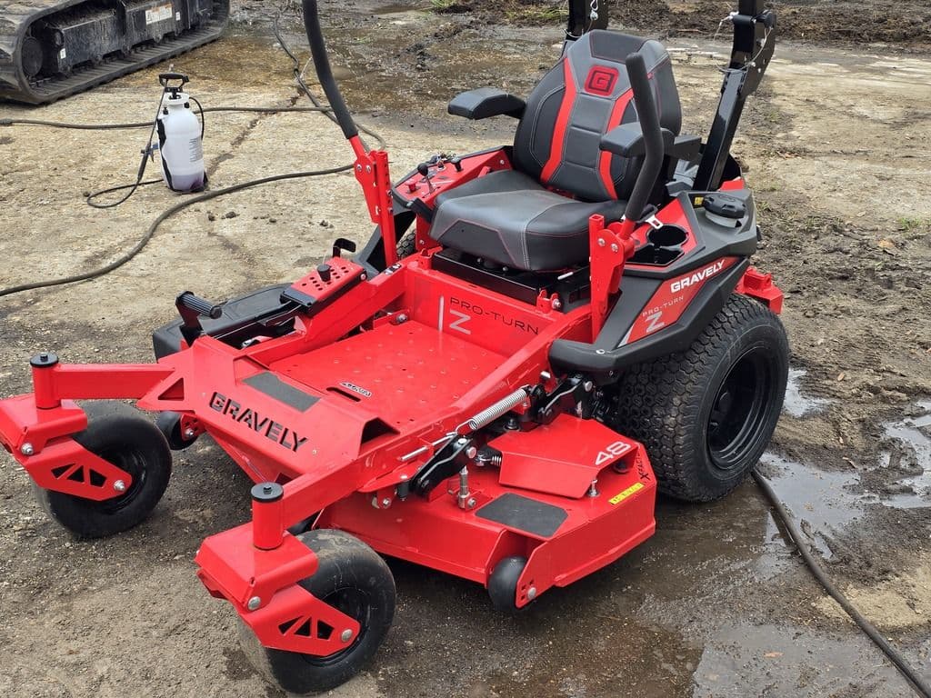 Image of Gravely Pro-Turn Z Image 1