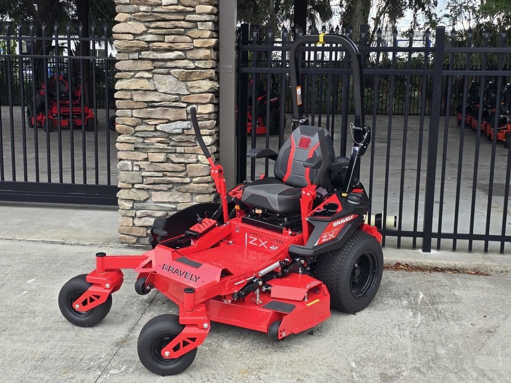 Image of Gravely Pro-Turn ZX48 Image 0