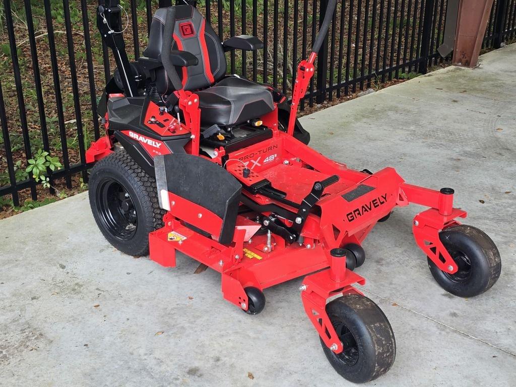 Image of Gravely Pro-Turn 48 Image 1