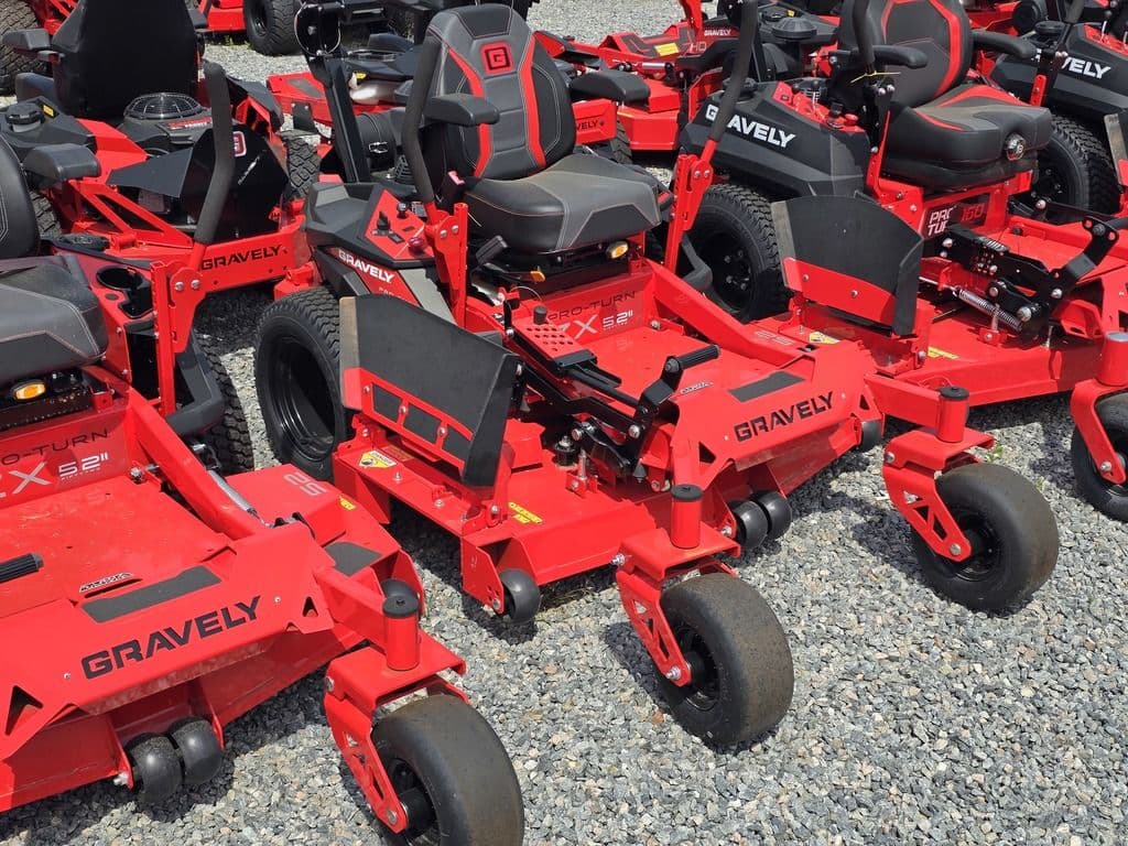 Image of Gravely Pro-Turn ZX 52 Image 0