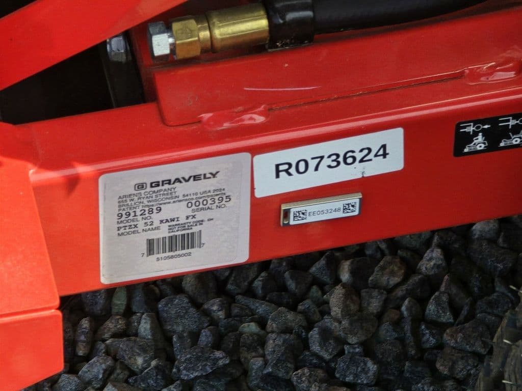 Image of Gravely Pro-Turn ZX 52 Image 1