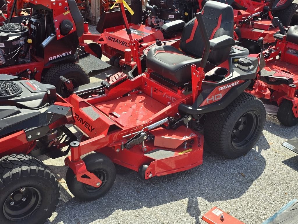 Main image Gravely ZTHD44