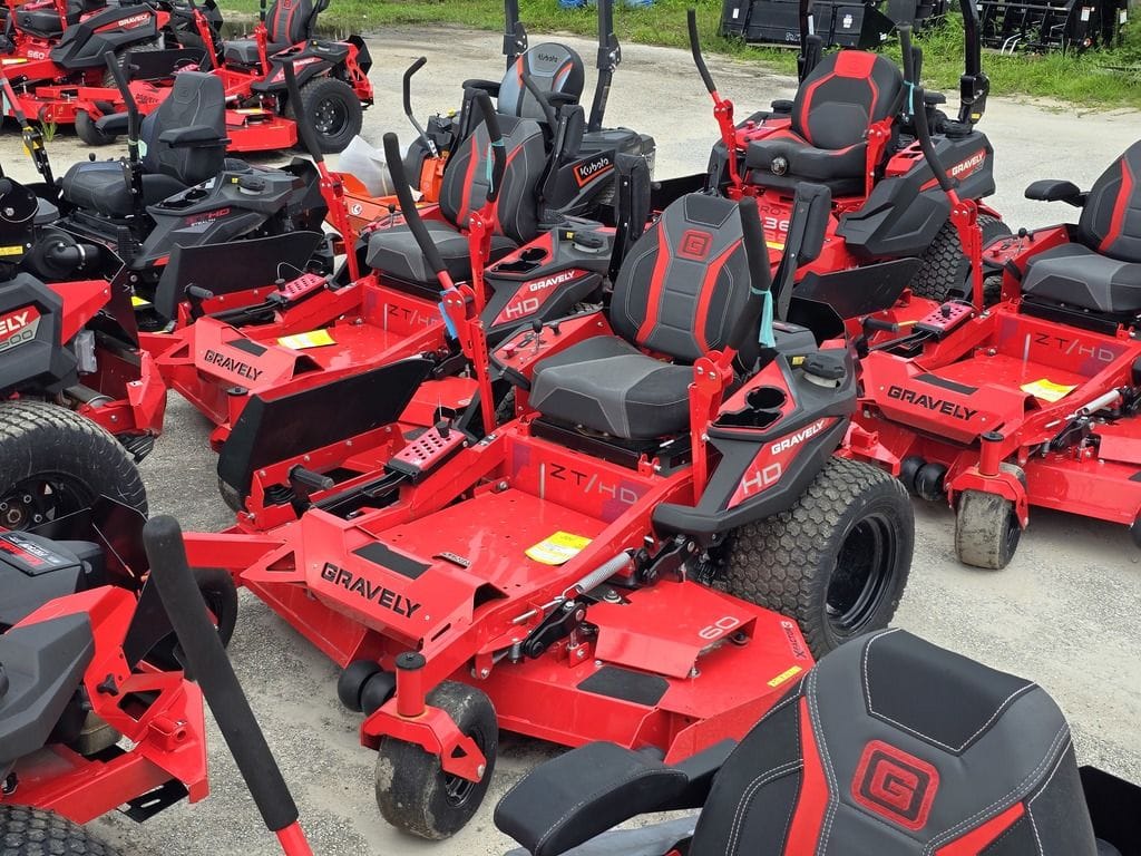 2023 Gravely ZTHD60 Equipment Image0
