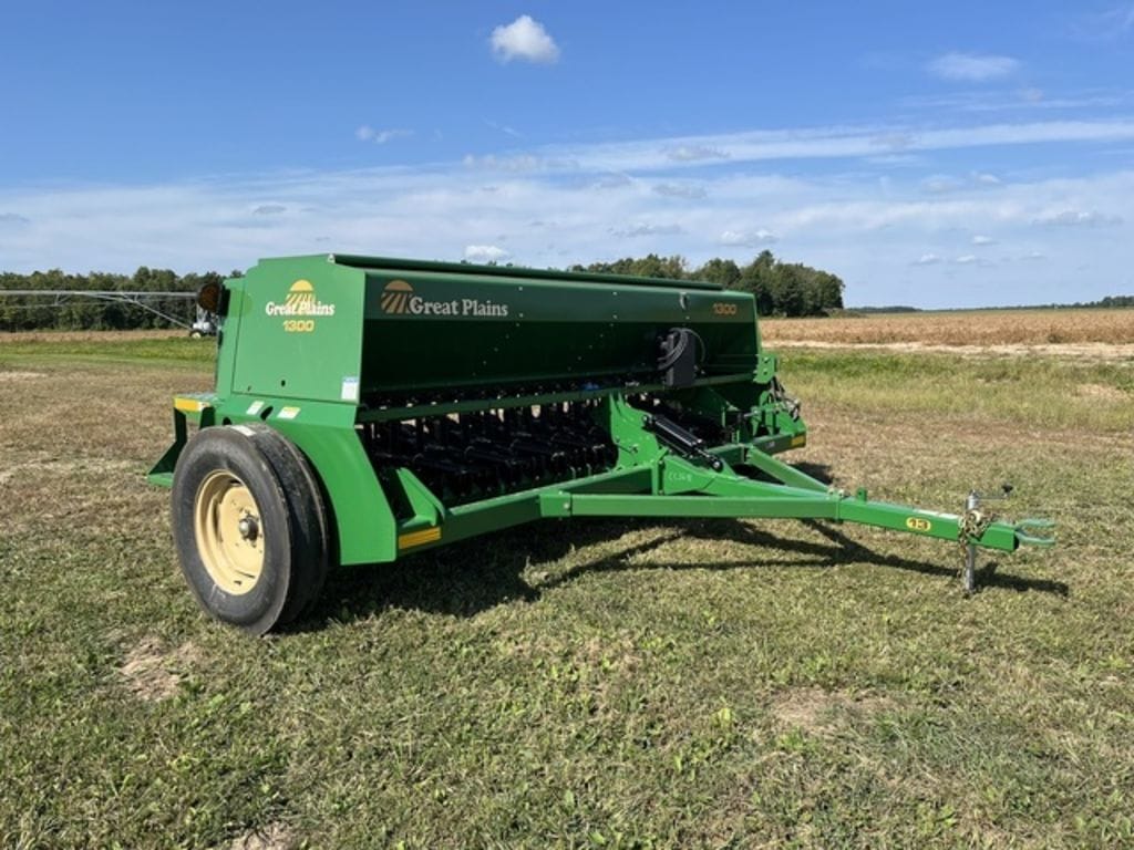 Great Plains 1300 Equipment Image0