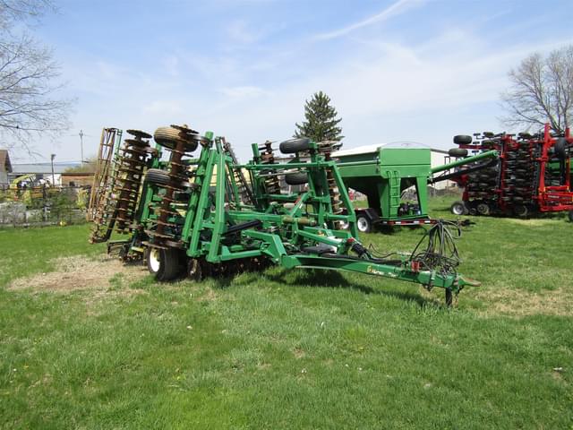 Image of Great Plains 2400TM equipment image 2