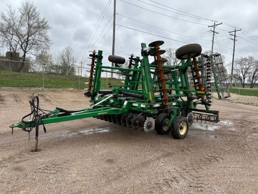 Main image Great Plains 2400TT