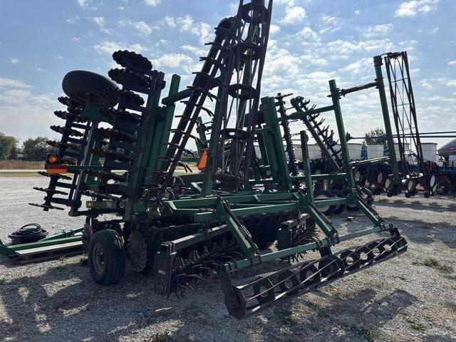 Image of Great Plains 2400TT equipment image 3