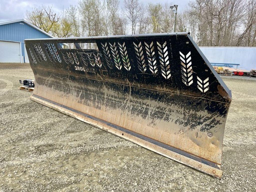 Image of Grouser AG240 Image 1