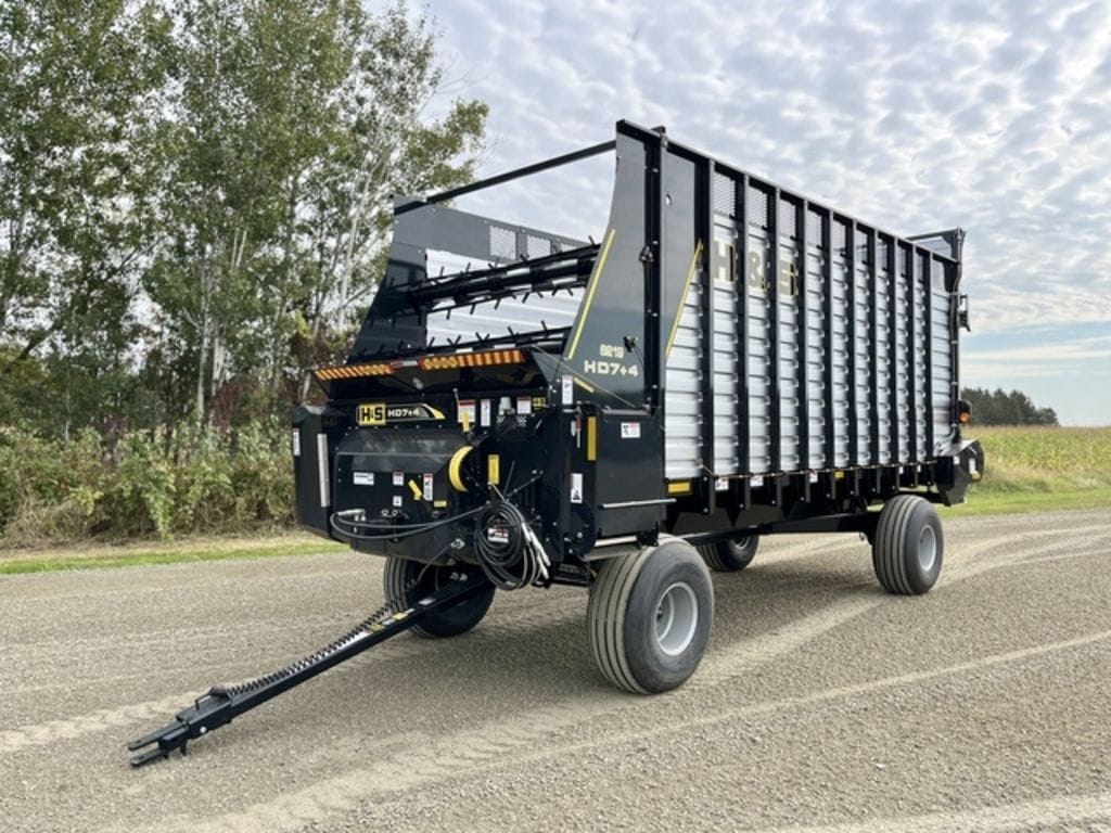 2025 H&S HD7+4 Equipment Image0