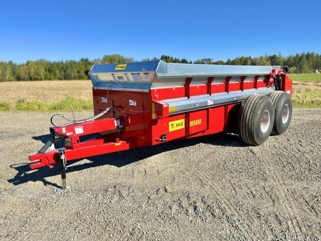 2026 H&S W3243 Equipment Image0