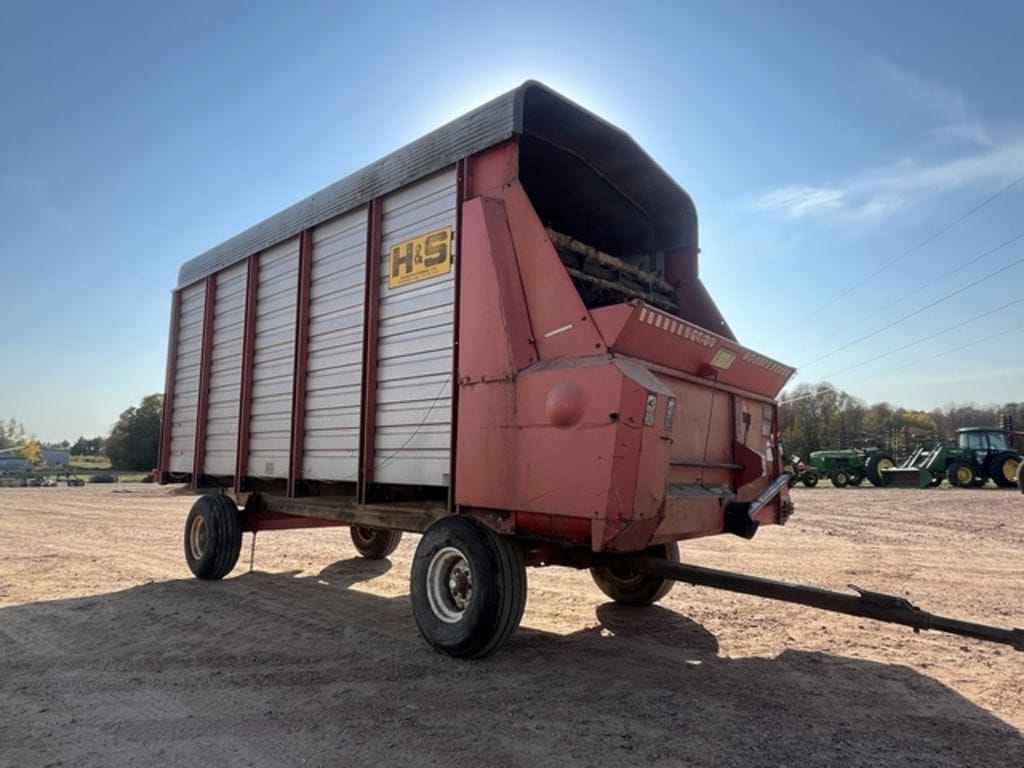 H&S XL Equipment Image0