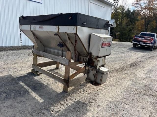 Image of Hiniker Truck Spreader equipment image 2