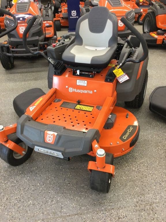 Image of Husqvarna Z242F Image 0