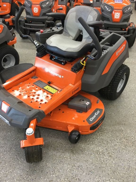 Husqvarna Z248F Equipment Image0