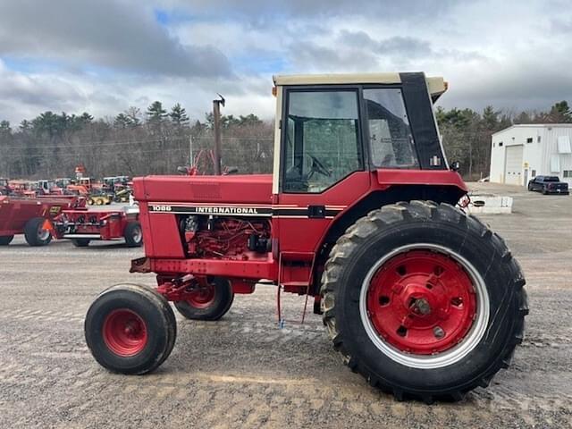 Image of International Harvester 1086 equipment image 4