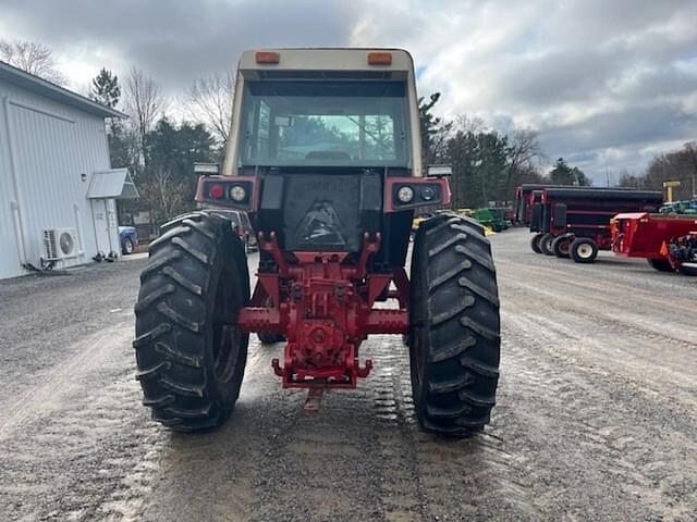 Image of International Harvester 1086 equipment image 2