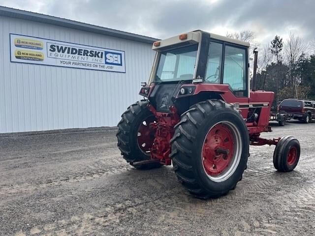 Image of International Harvester 1086 equipment image 1