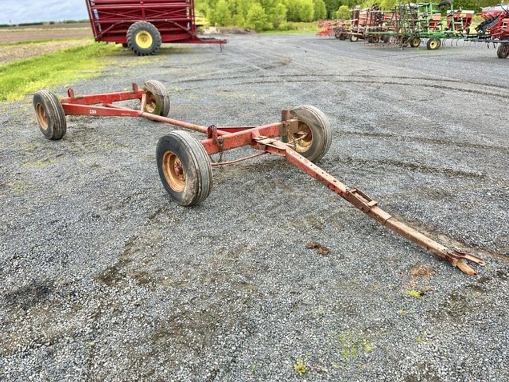 Image of International Harvester 330 Image 1