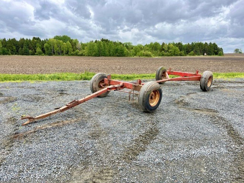Image of International Harvester 330 Image 0