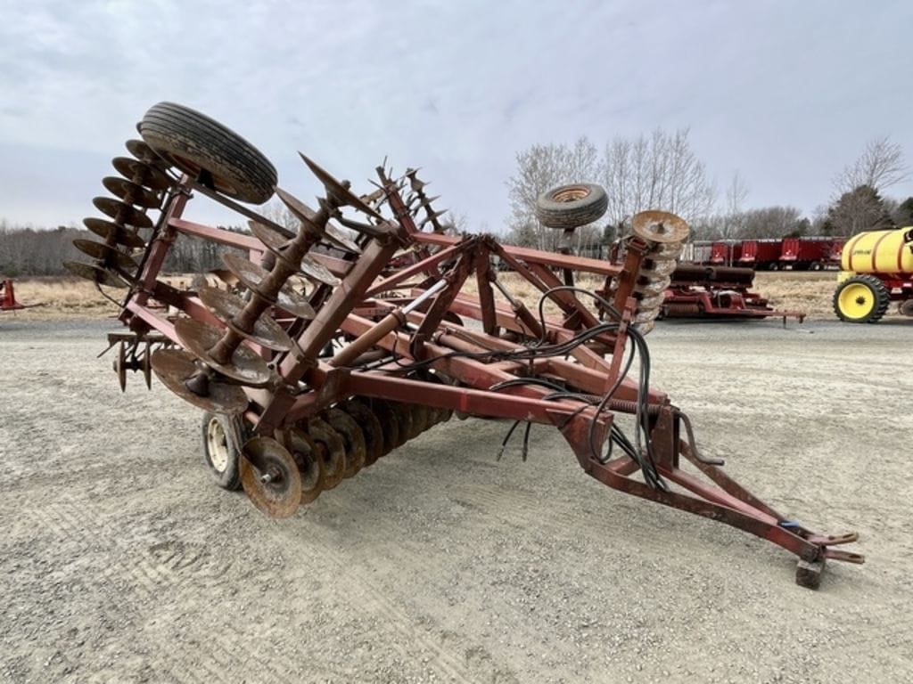 International Harvester 490 Equipment Image0