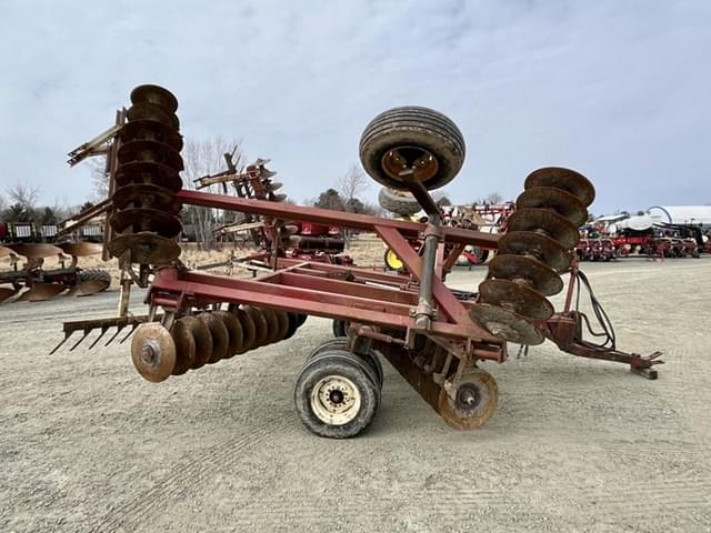 Image of International Harvester 490 equipment image 2