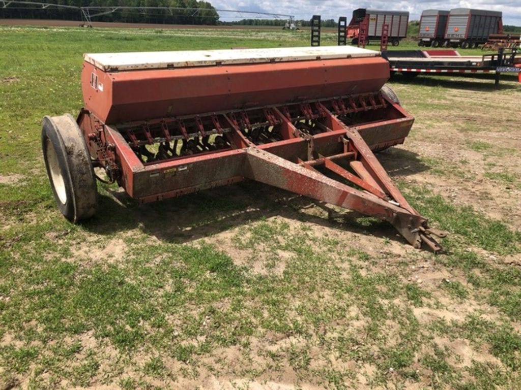 International Harvester 510 Equipment Image0