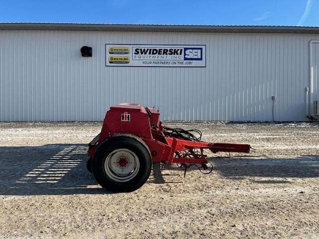 Image of International Harvester 5100 equipment image 1