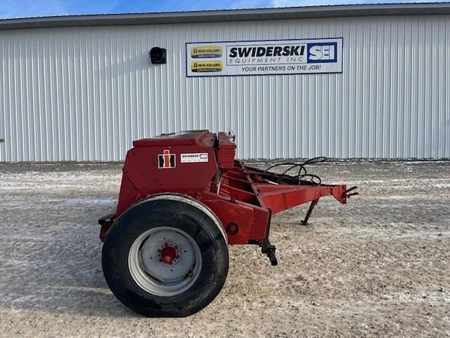 Image of International Harvester 5100 equipment image 1