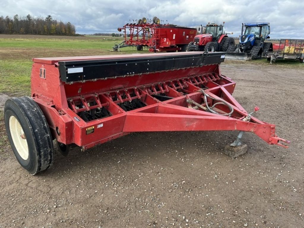 International Harvester 5100 Equipment Image0