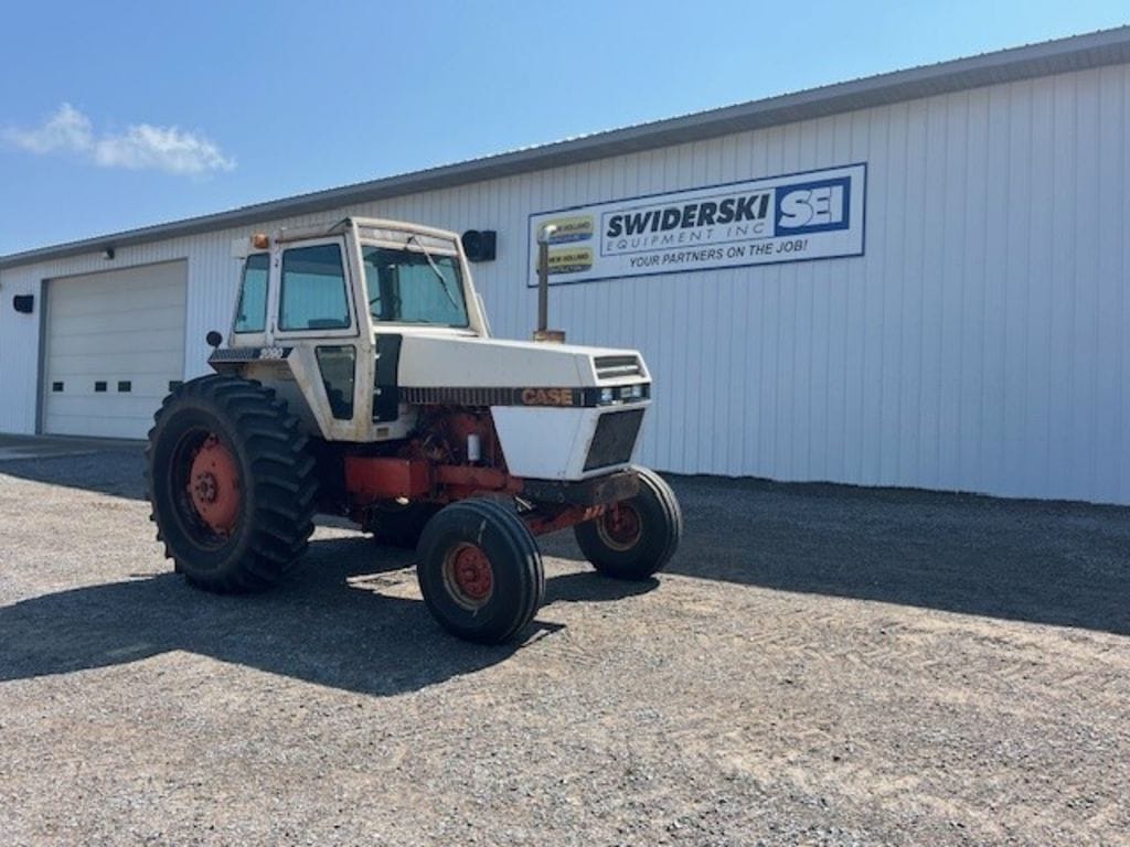 Case 2090 Equipment Image0