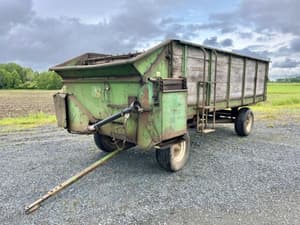 John Deere 122 Image