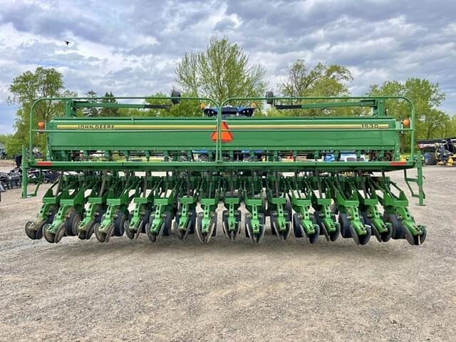 Image of John Deere 1530 equipment image 4