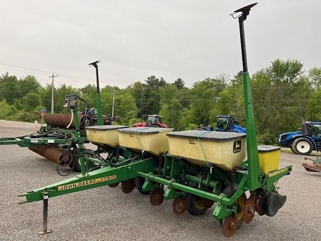 Image of John Deere 1750 equipment image 1
