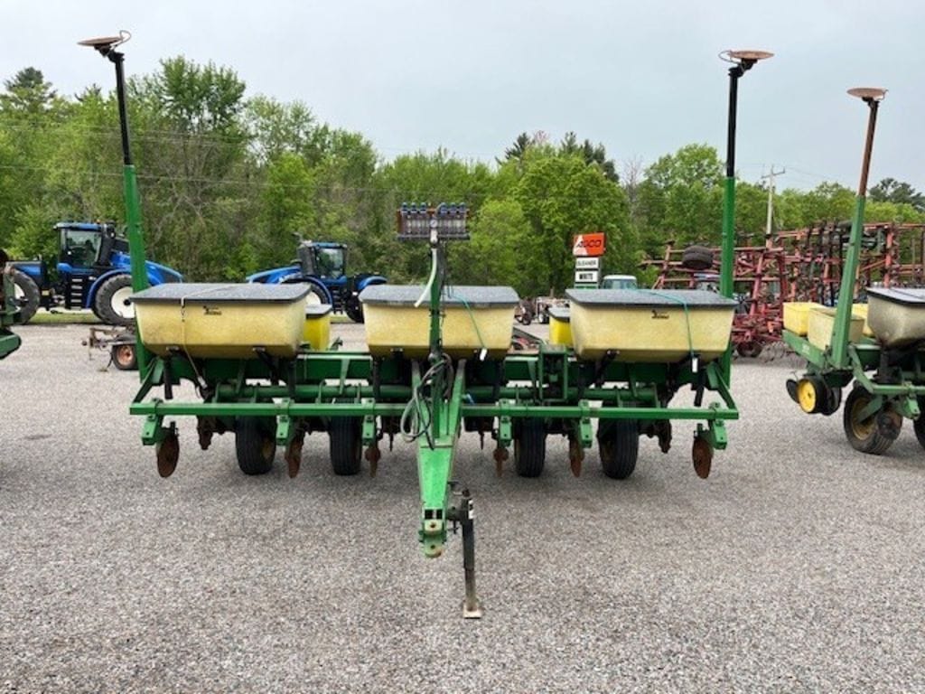 John Deere 1750 Equipment Image0