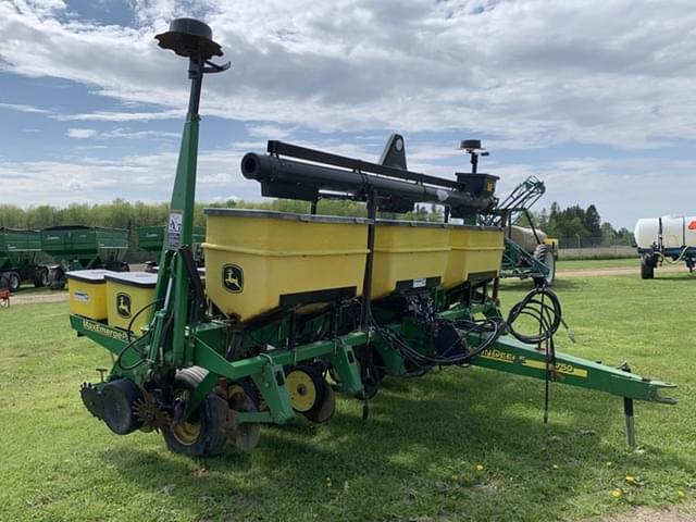 Image of John Deere 1750 equipment image 2