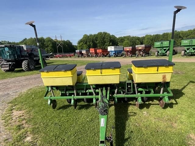 Image of John Deere 1750 equipment image 1